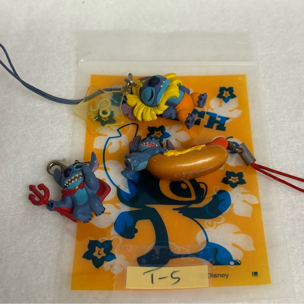 Set of 3 STITCH Charms Leo Devil Hotdog Disney Japan - Picture 9 of 9